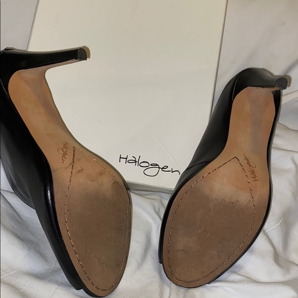 Halogen Black Leather Peep Toe Heels - Size 9.5 - Picture 4 of 6